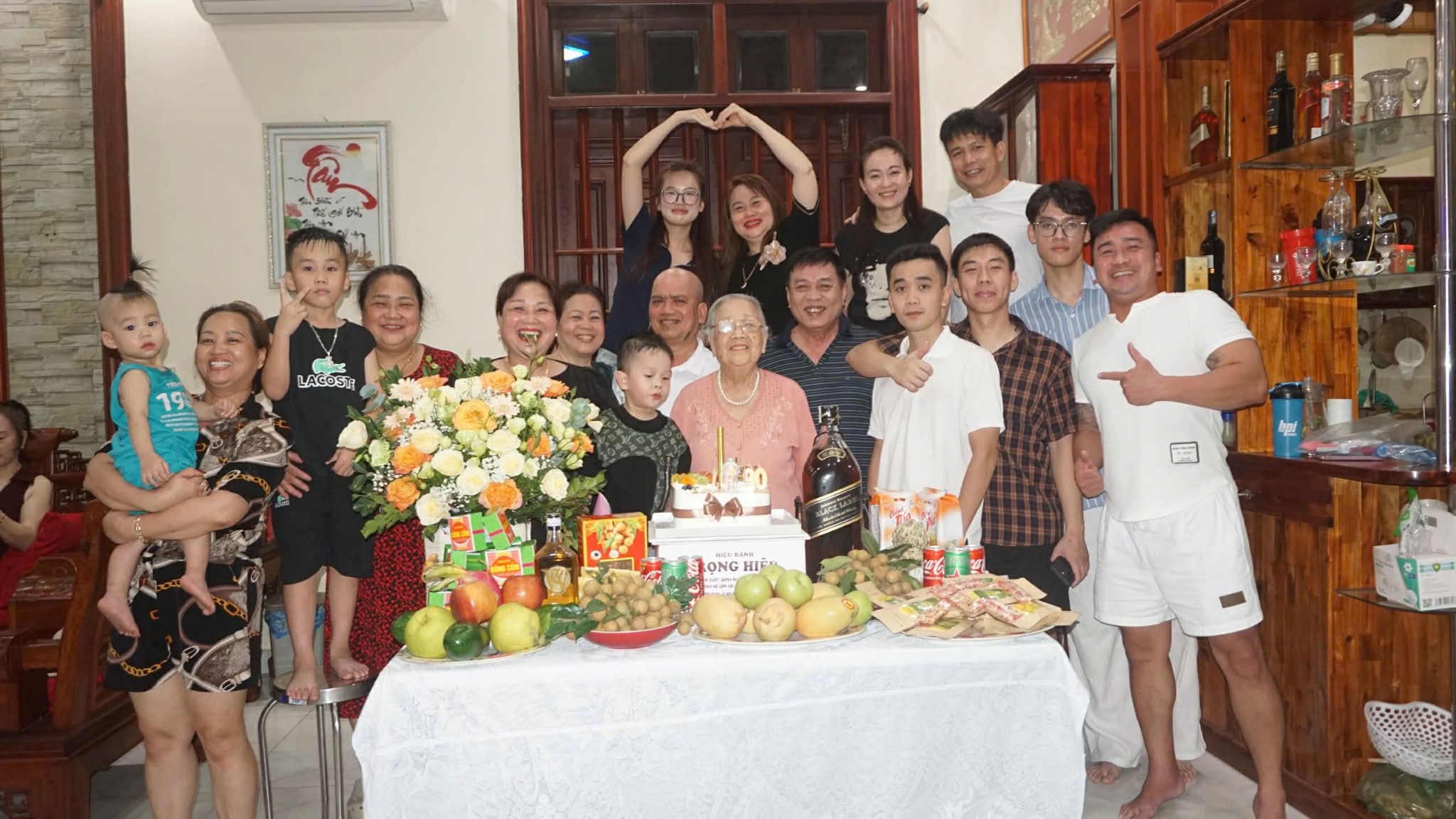 Cụ bà Nguyễn Thị Hương